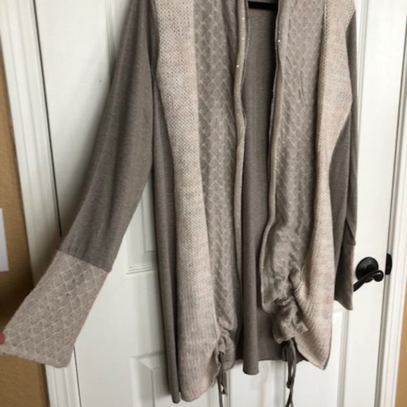 Venus Gray Layered Open Drawstring Cardigan - Picture 3 of 15